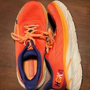 Ladies Hoka clifton8